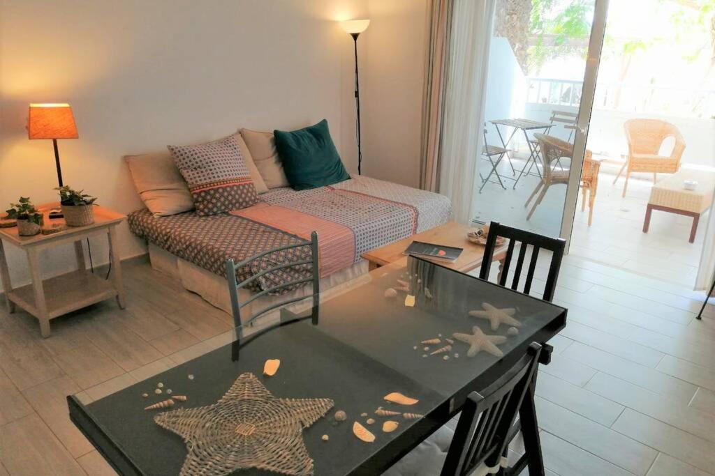Comfortable Cleo Apartment With Large Terrace Коста Тегисе Екстериор снимка