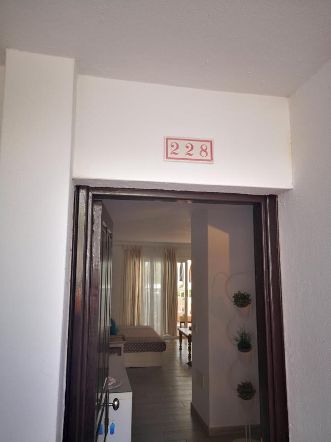Comfortable Cleo Apartment With Large Terrace Коста Тегисе Екстериор снимка